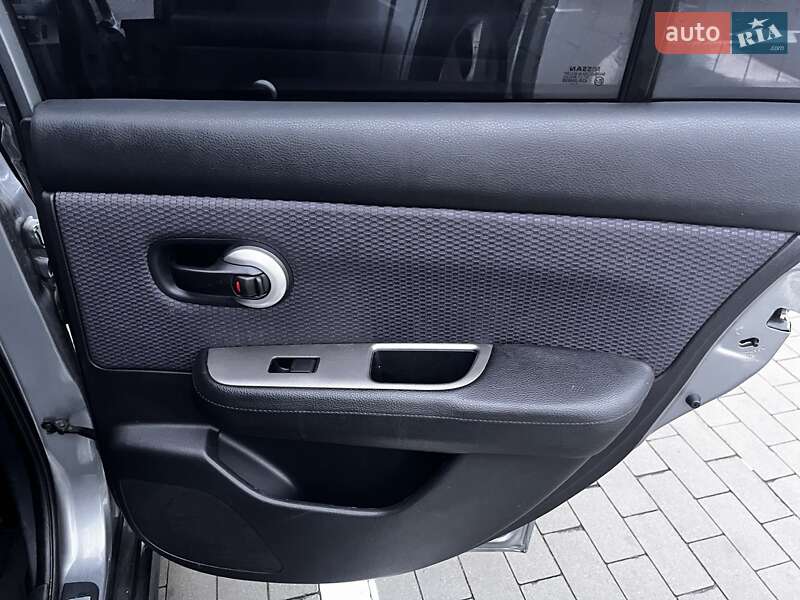 Хэтчбек Nissan TIIDA 2007 в Виннице фото 15 Хэтчбек Nissan TIIDA 2007 в Виннице