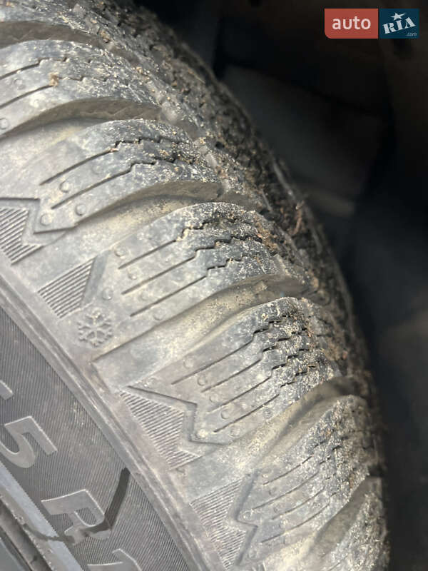 Хэтчбек Nissan TIIDA 2008 в Сваляве