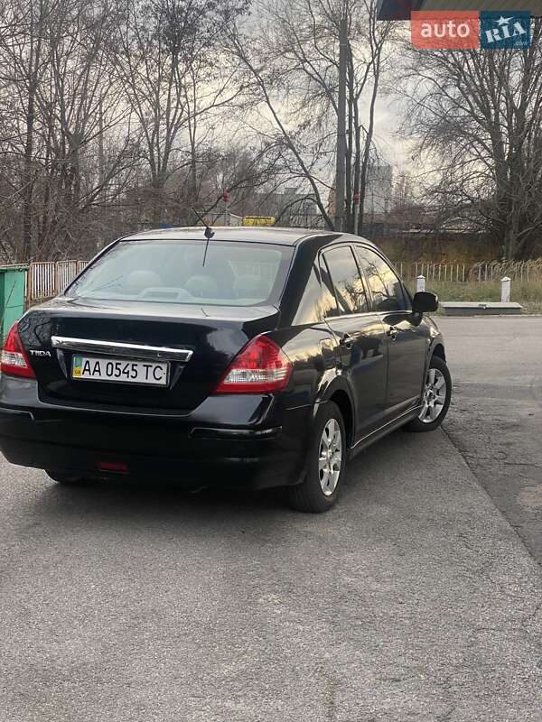 Седан Nissan TIIDA 2007 в Дніпрі