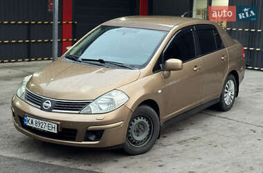 Седан Nissan TIIDA 2007 в Киеве