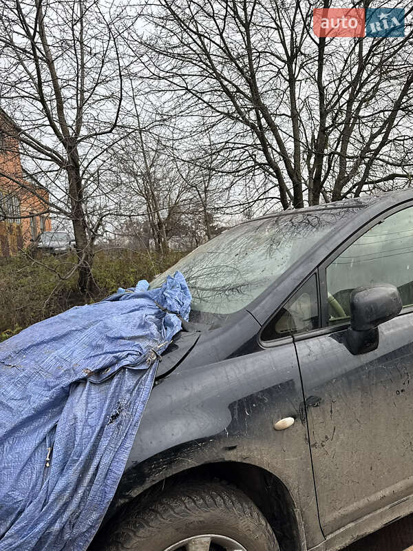 Хэтчбек Nissan TIIDA 2008 в Виннице