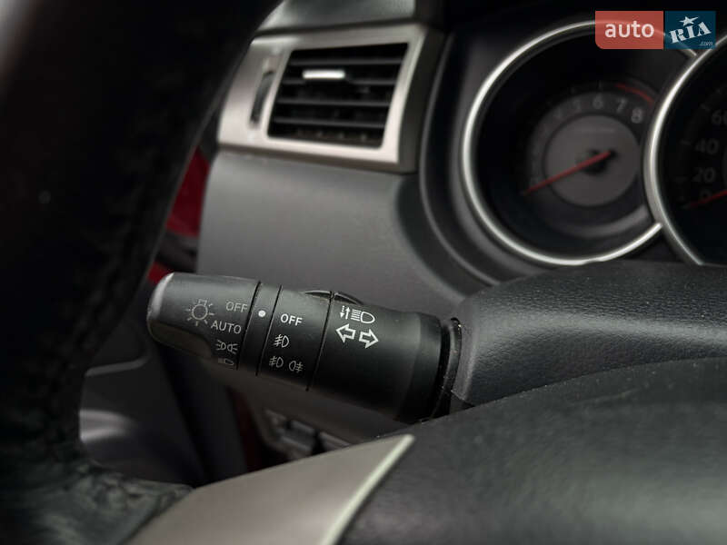 Хетчбек Nissan TIIDA 2008 в Звенигородці