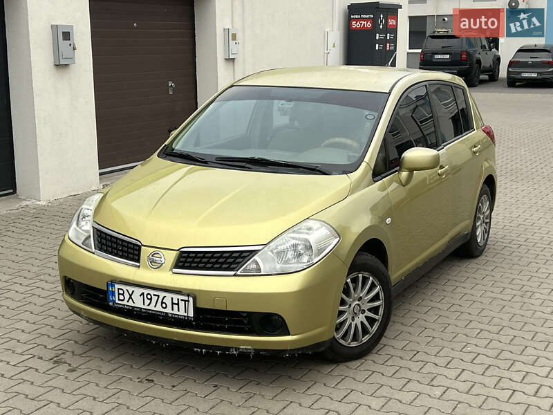 Nissan TIIDA 2008