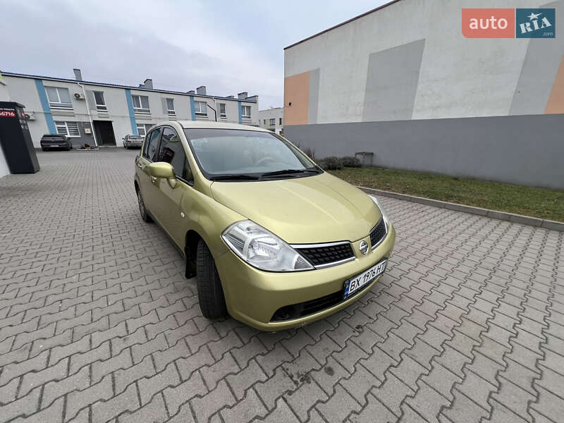 Хэтчбек Nissan TIIDA 2008 в Хмельницком