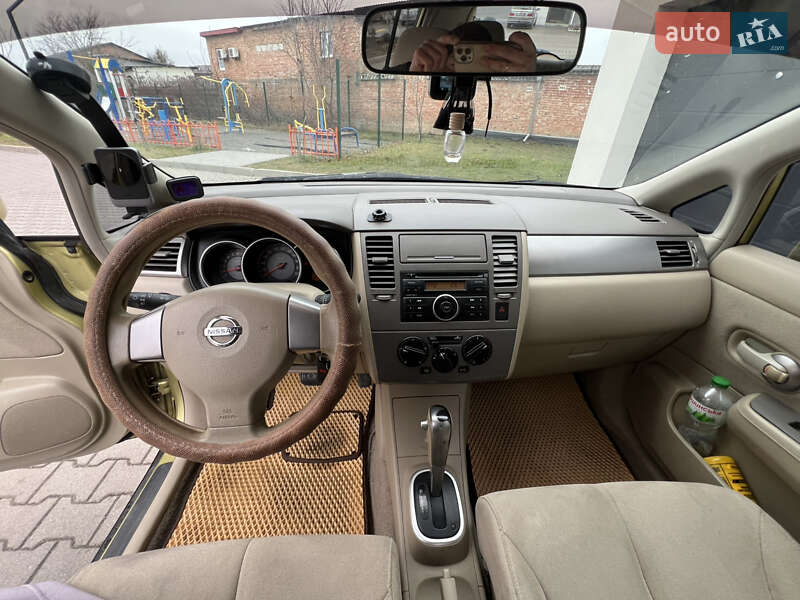 Хэтчбек Nissan TIIDA 2008 в Хмельницком