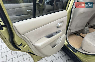 Хэтчбек Nissan TIIDA 2008 в Хмельницком