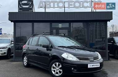 Хэтчбек Nissan TIIDA 2010 в Киеве