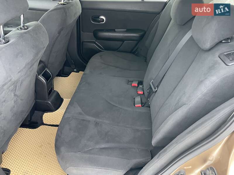 Хетчбек Nissan TIIDA 2008 в Києві