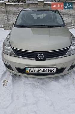 Хэтчбек Nissan TIIDA 2008 в Киеве