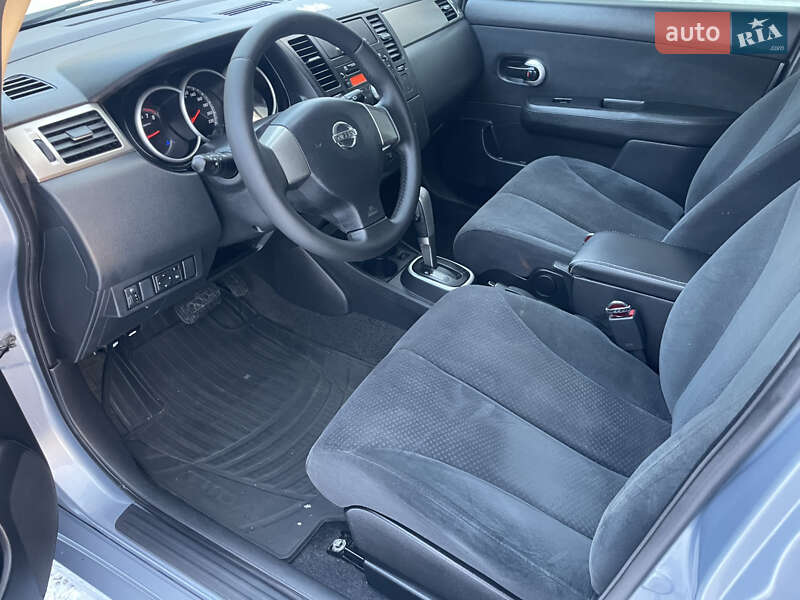 Хетчбек Nissan TIIDA 2011 в Дніпрі