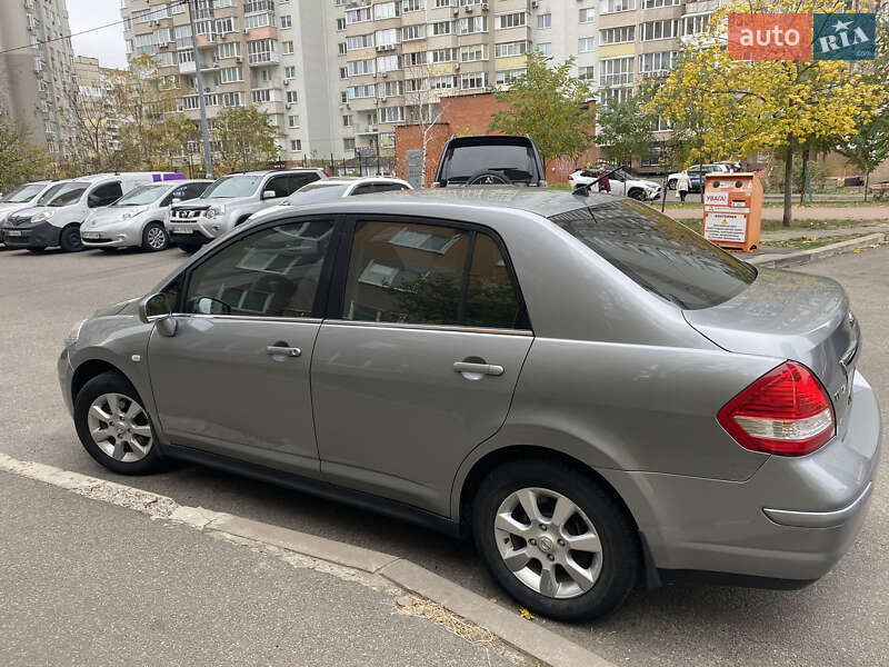 Седан Nissan TIIDA 2008 в Киеве фото 3 Седан Nissan TIIDA 2008 в Киеве