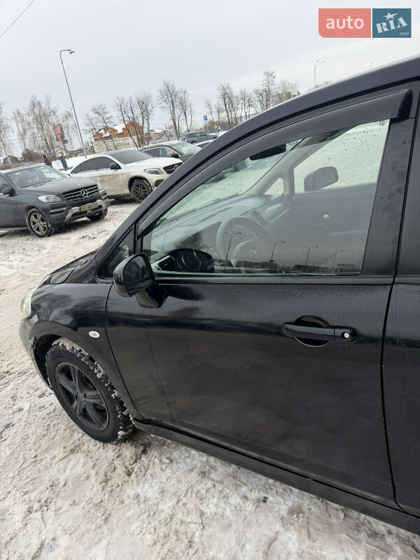 Хэтчбек Nissan TIIDA 2008 в Киеве фото 22 Хэтчбек Nissan TIIDA 2008 в Киеве