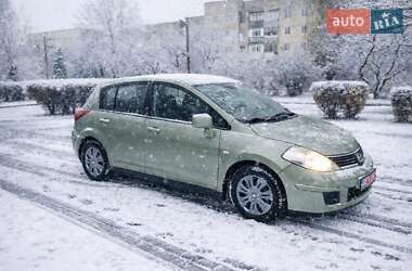 Хэтчбек Nissan TIIDA 2008 в Луцке