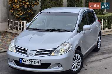 Хэтчбек Nissan TIIDA 2010 в Одессе