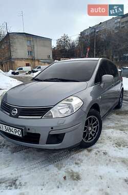 Хэтчбек Nissan TIIDA 2008 в Ровно