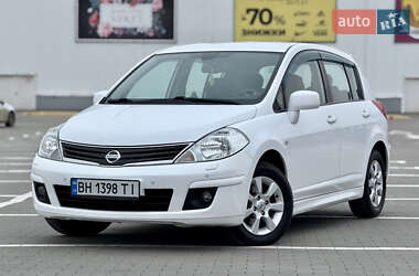 Хэтчбек Nissan TIIDA 2012 в Одессе