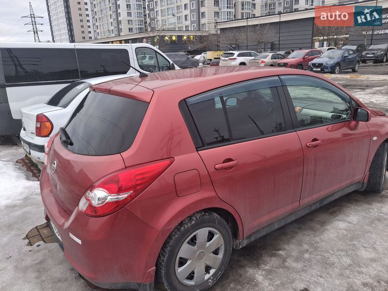 Nissan TIIDA 2011 Nissan TIIDA 2011