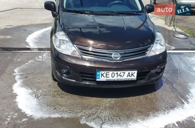 Хэтчбек Nissan TIIDA 2011 в Днепре