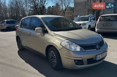 Хэтчбек Nissan TIIDA 2009 в Киеве