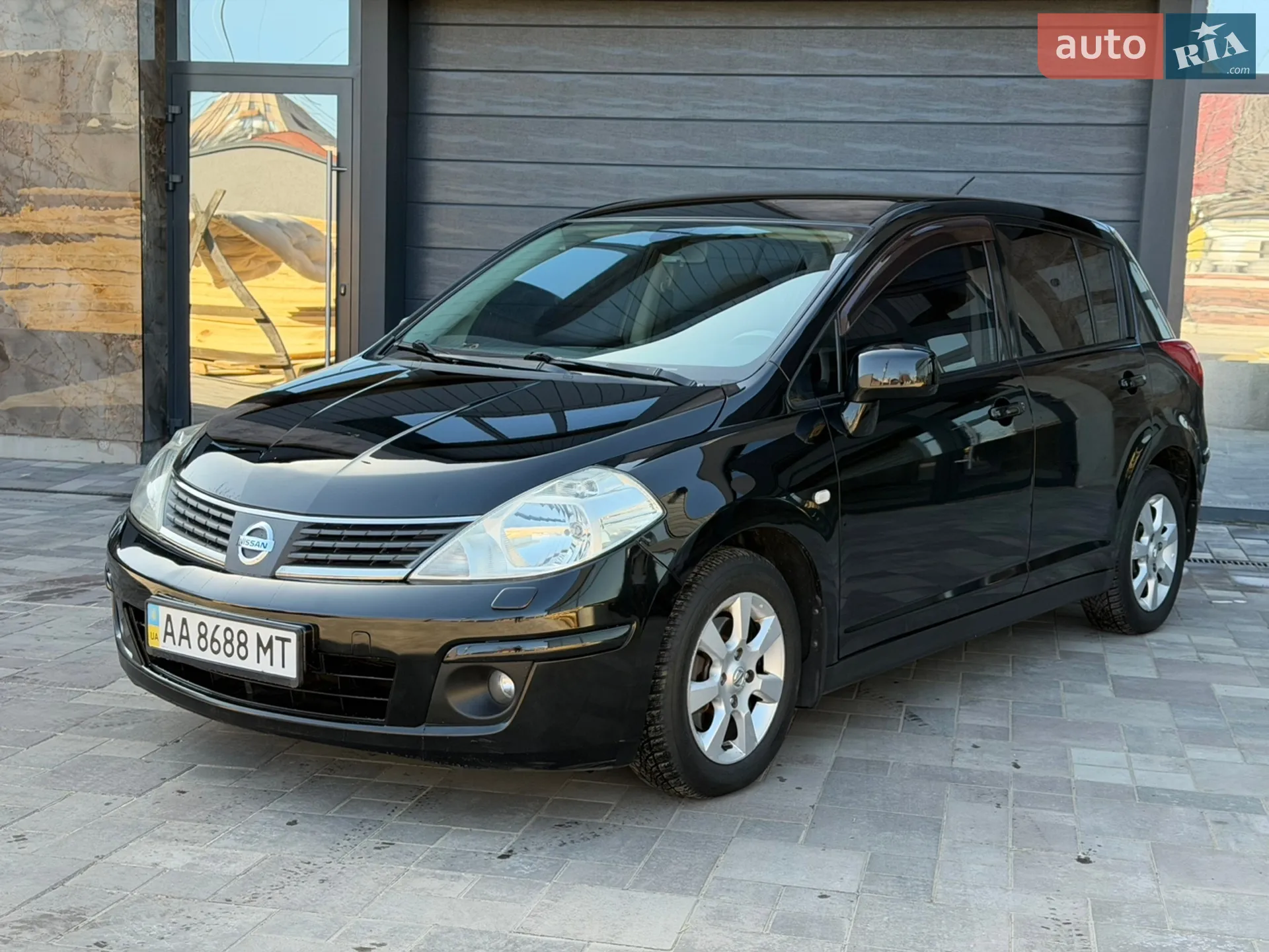 Nissan TIIDA 2008