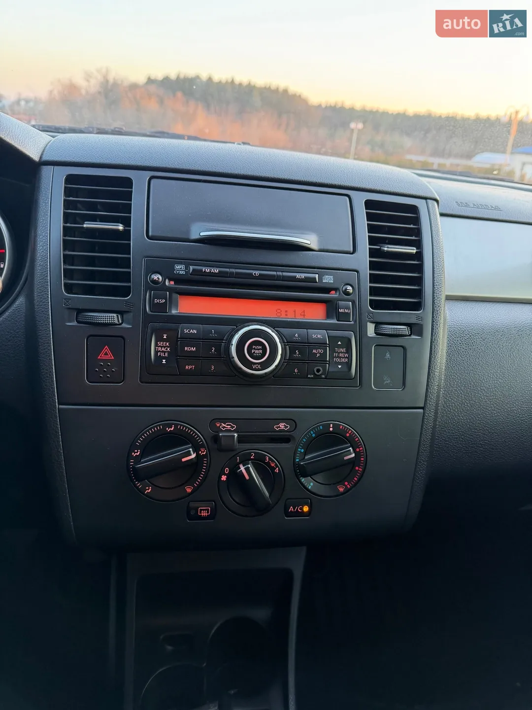 2011 Nissan Tiida - мініатюра 11