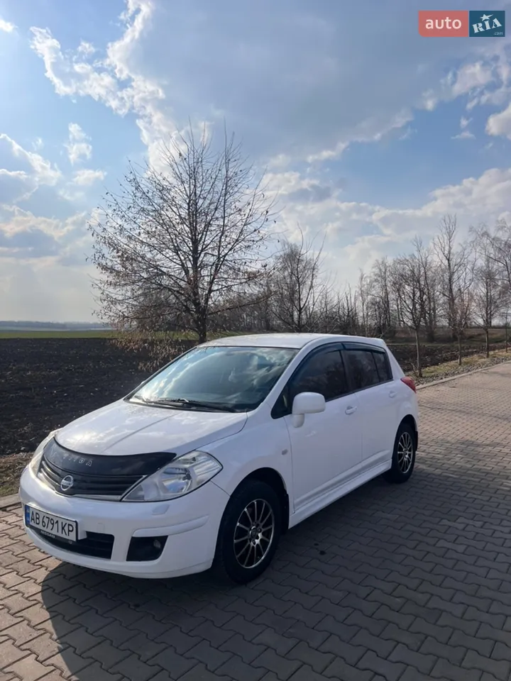 2011 Nissan Tiida - мініатюра 15