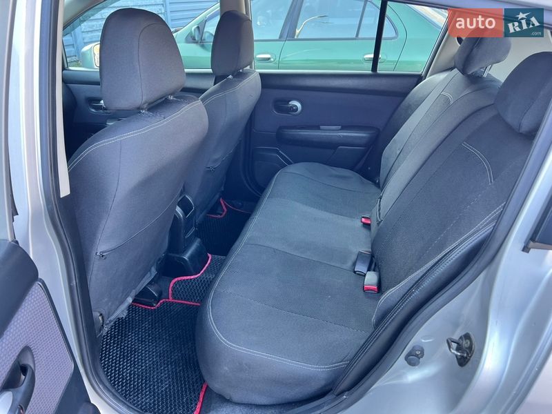 Хэтчбек Nissan TIIDA 2006 в Одессе