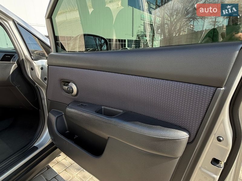 Хэтчбек Nissan TIIDA 2007 в Одессе фото 17 Хэтчбек Nissan TIIDA 2007 в Одессе