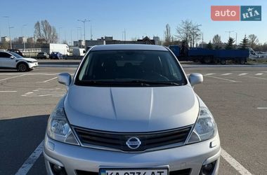 Хэтчбек Nissan TIIDA 2011 в Киеве