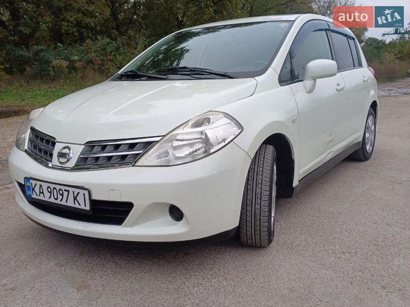 Хэтчбек Nissan TIIDA 2012 в Киеве фото 9 Хэтчбек Nissan TIIDA 2012 в Киеве