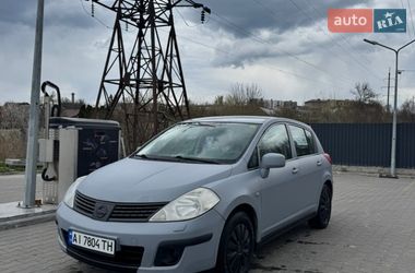 Хэтчбек Nissan TIIDA 2008 в Киеве