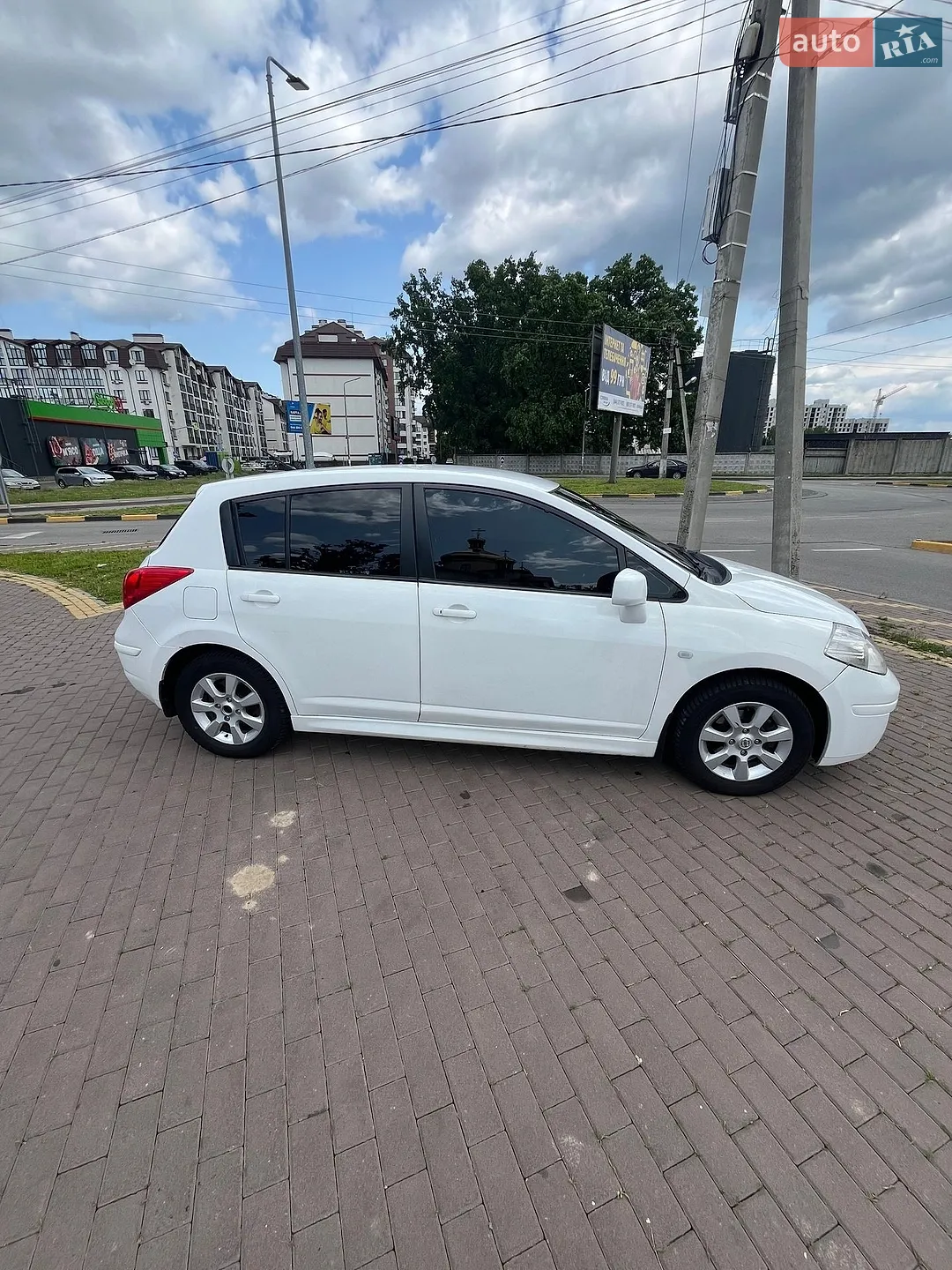 2012 Nissan Tiida - мініатюра 3
