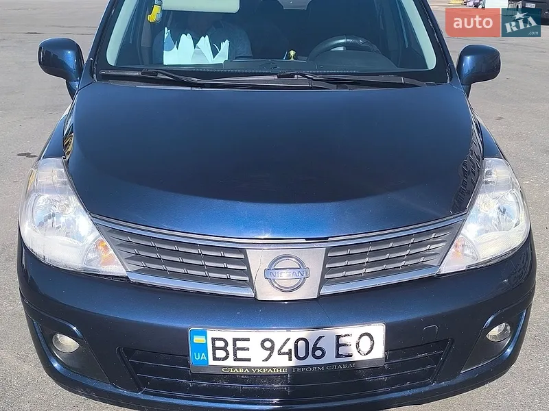 Nissan TIIDA