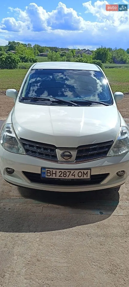2010 Nissan Tiida - мініатюра 8