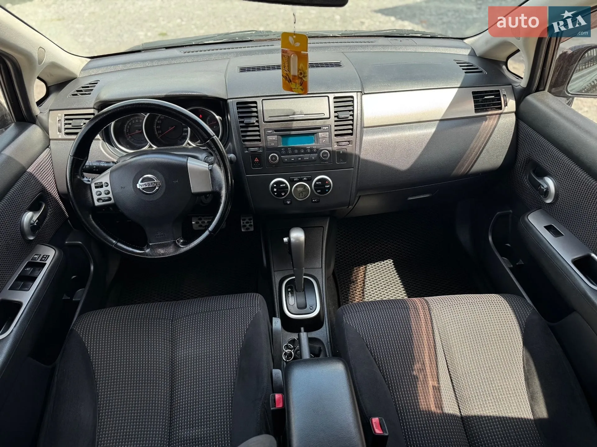 2010 Nissan Tiida - мініатюра 9