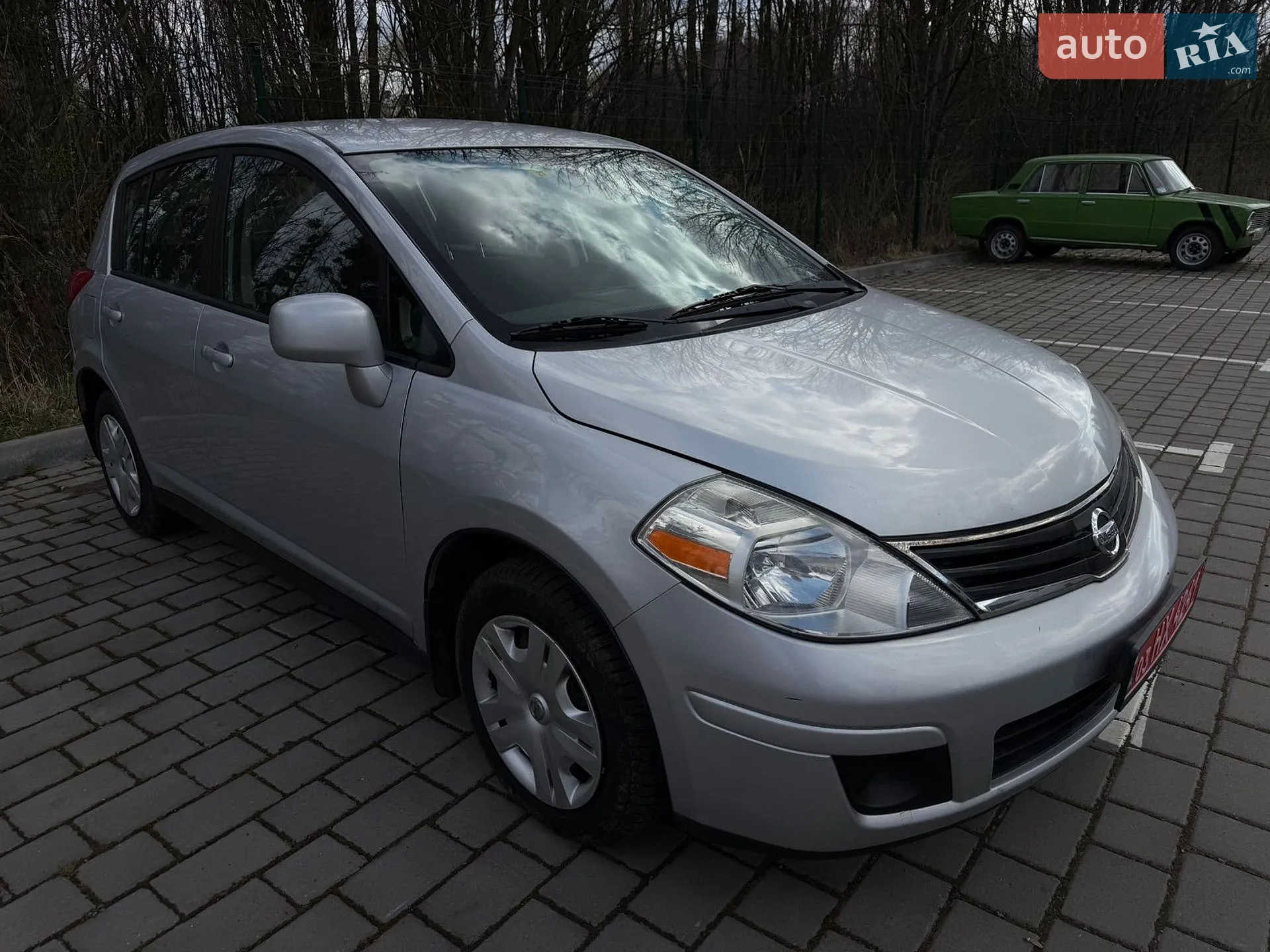2010 Nissan Tiida - мініатюра 2