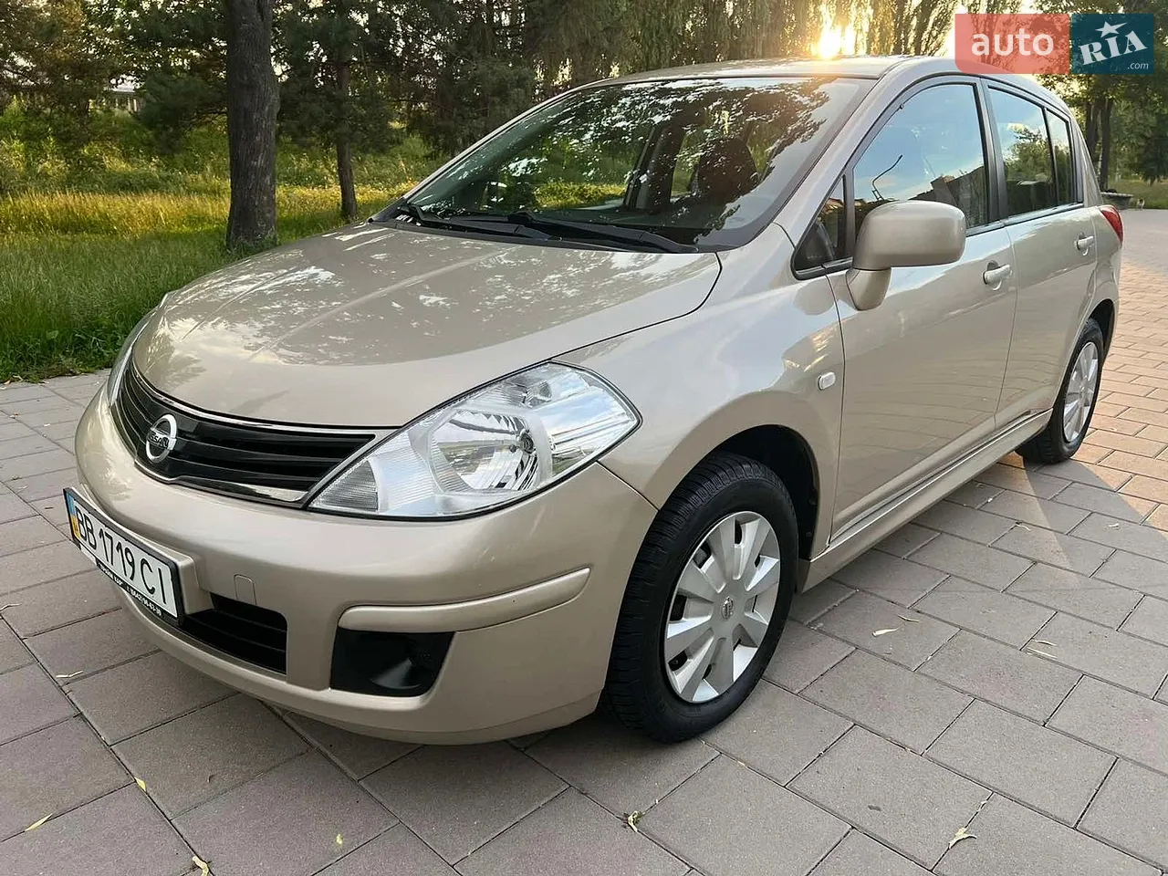 2012 Nissan Tiida - мініатюра 35