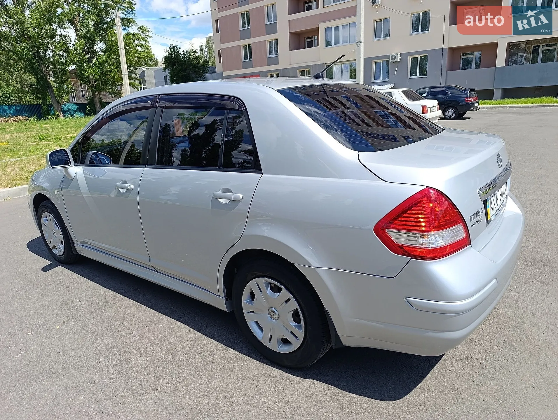 2011 Nissan Tiida - мініатюра 3