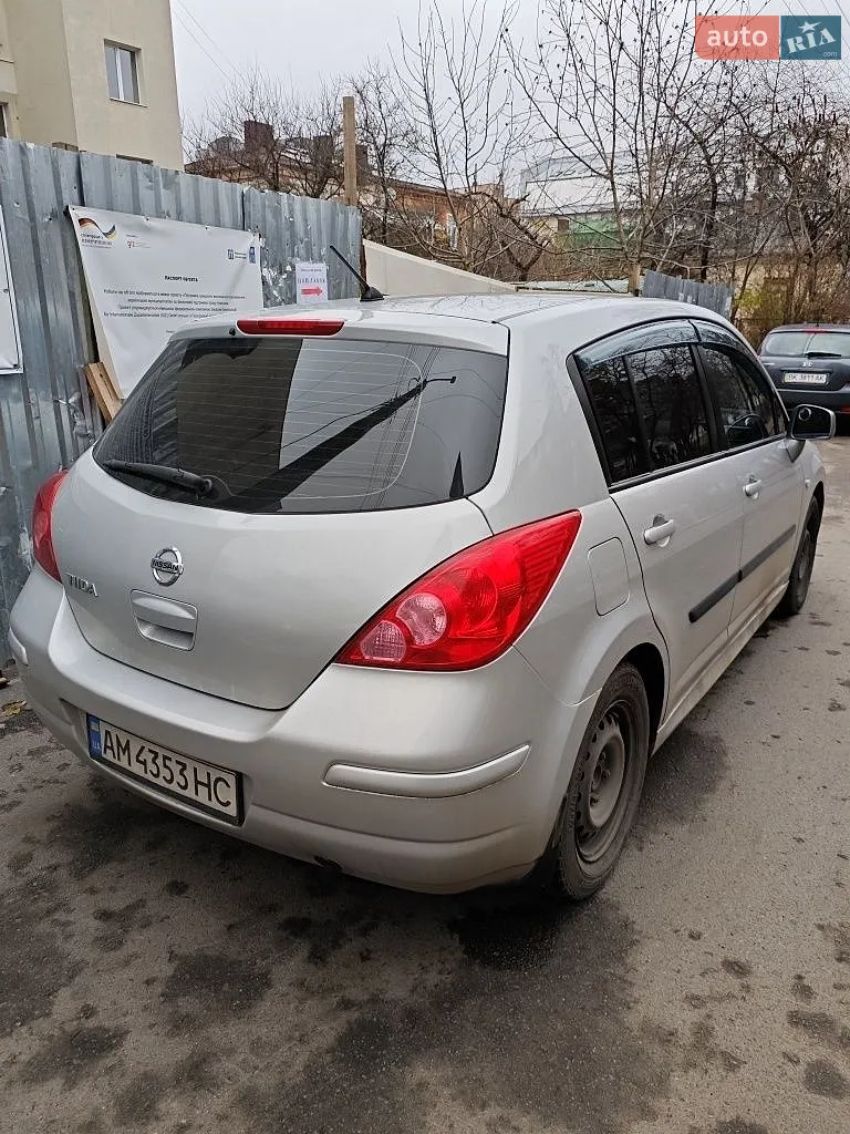 2013 Nissan Tiida - мініатюра 2