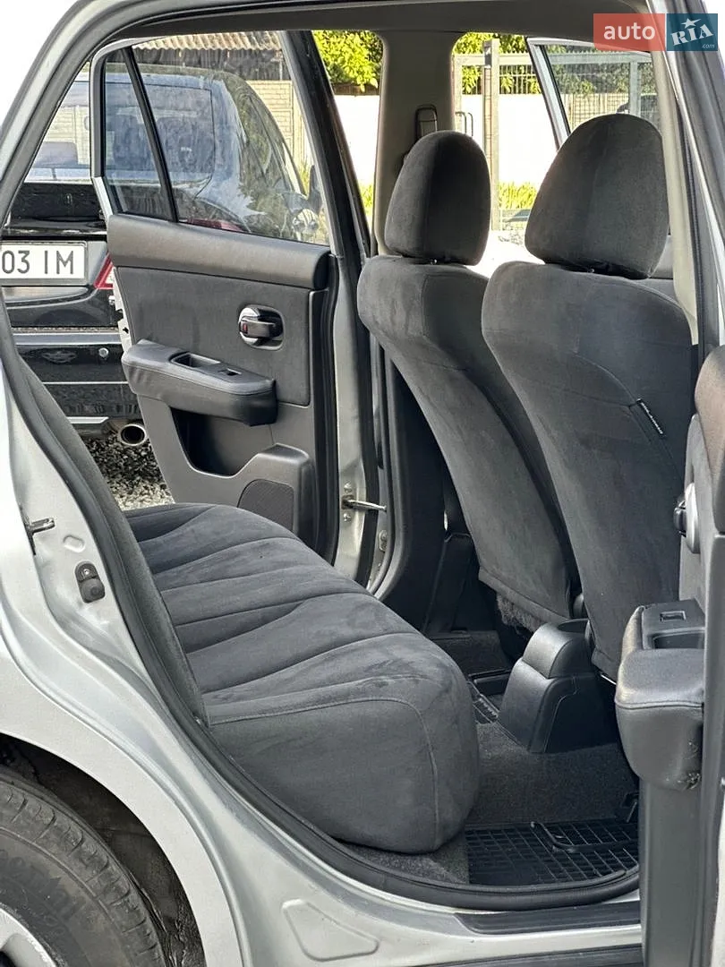 2010 Nissan Tiida - мініатюра 8