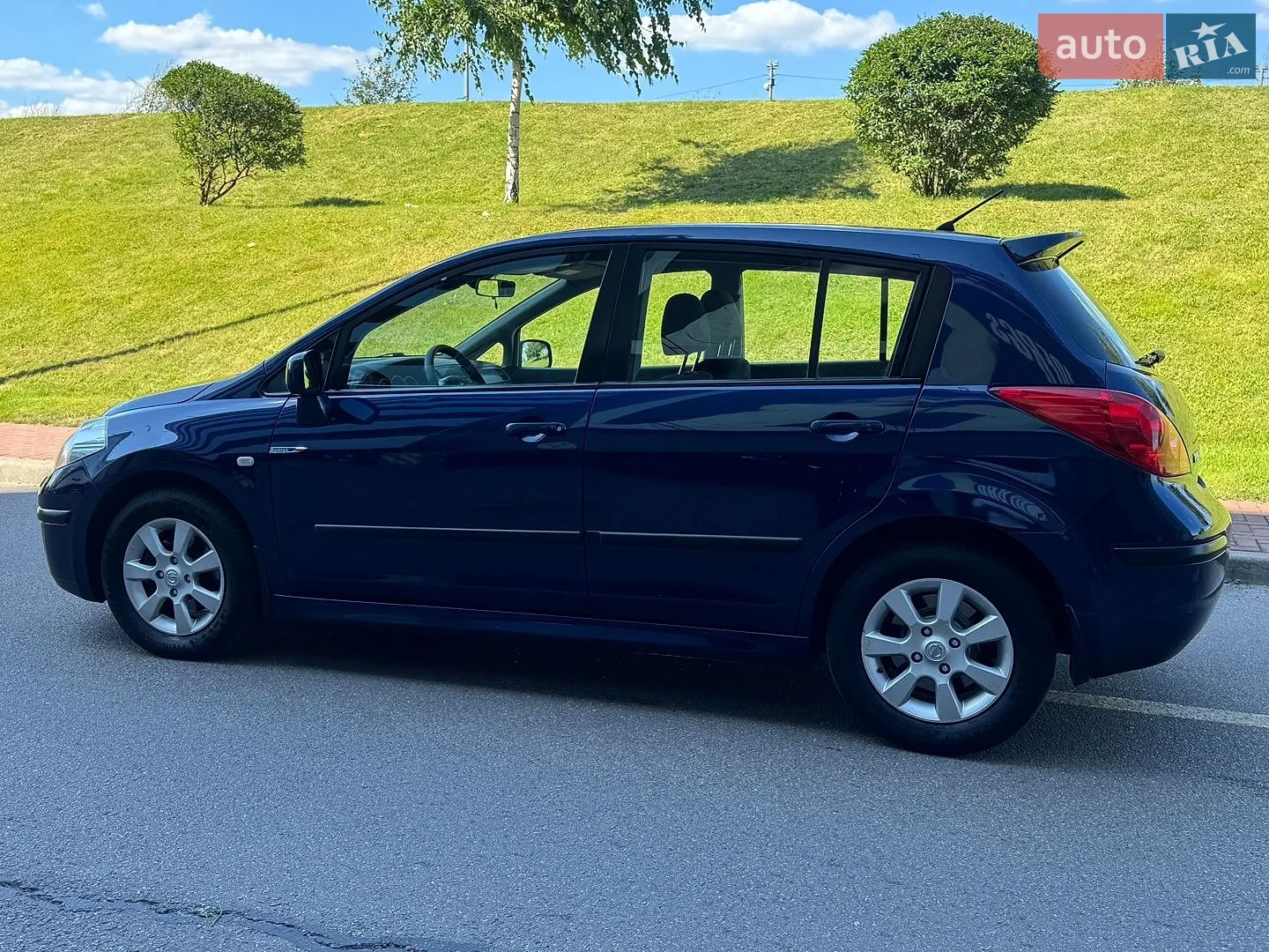 2012 Nissan Tiida - мініатюра 11