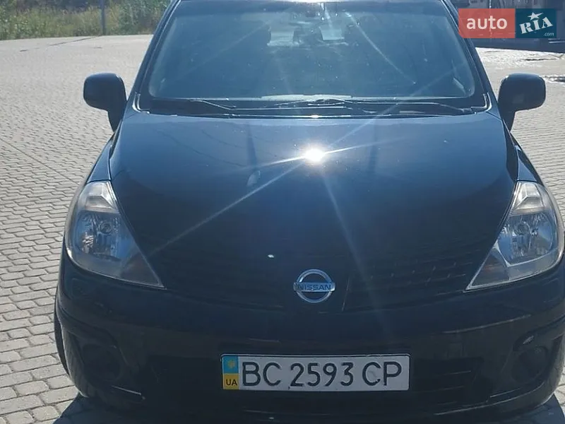 Nissan TIIDA 2008