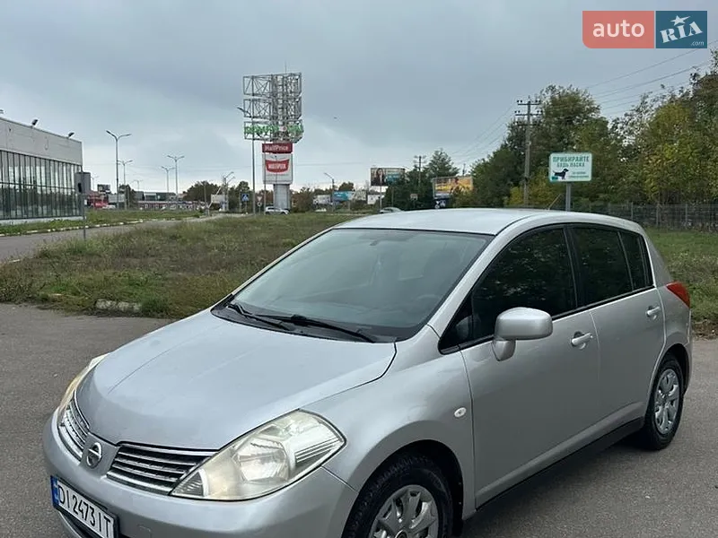 Nissan TIIDA