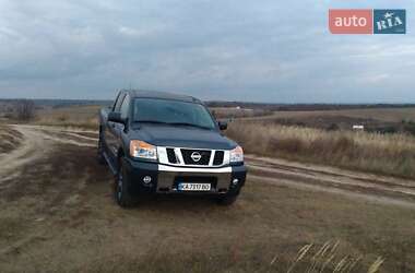Пікап Nissan Titan 2015 в 
