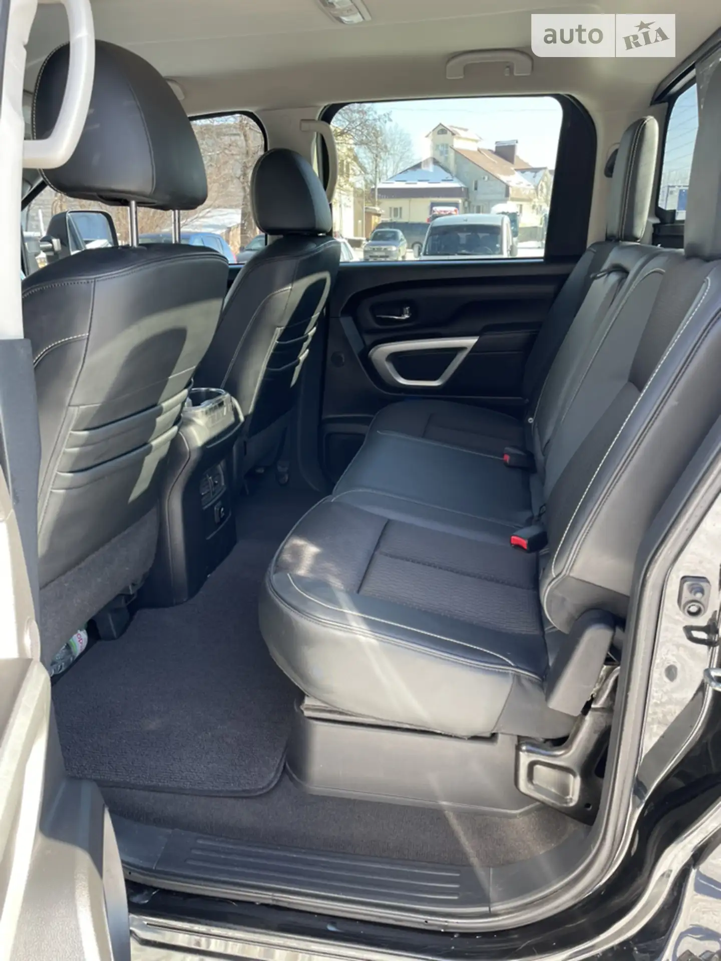 2017 Nissan Titan - мініатюра 36