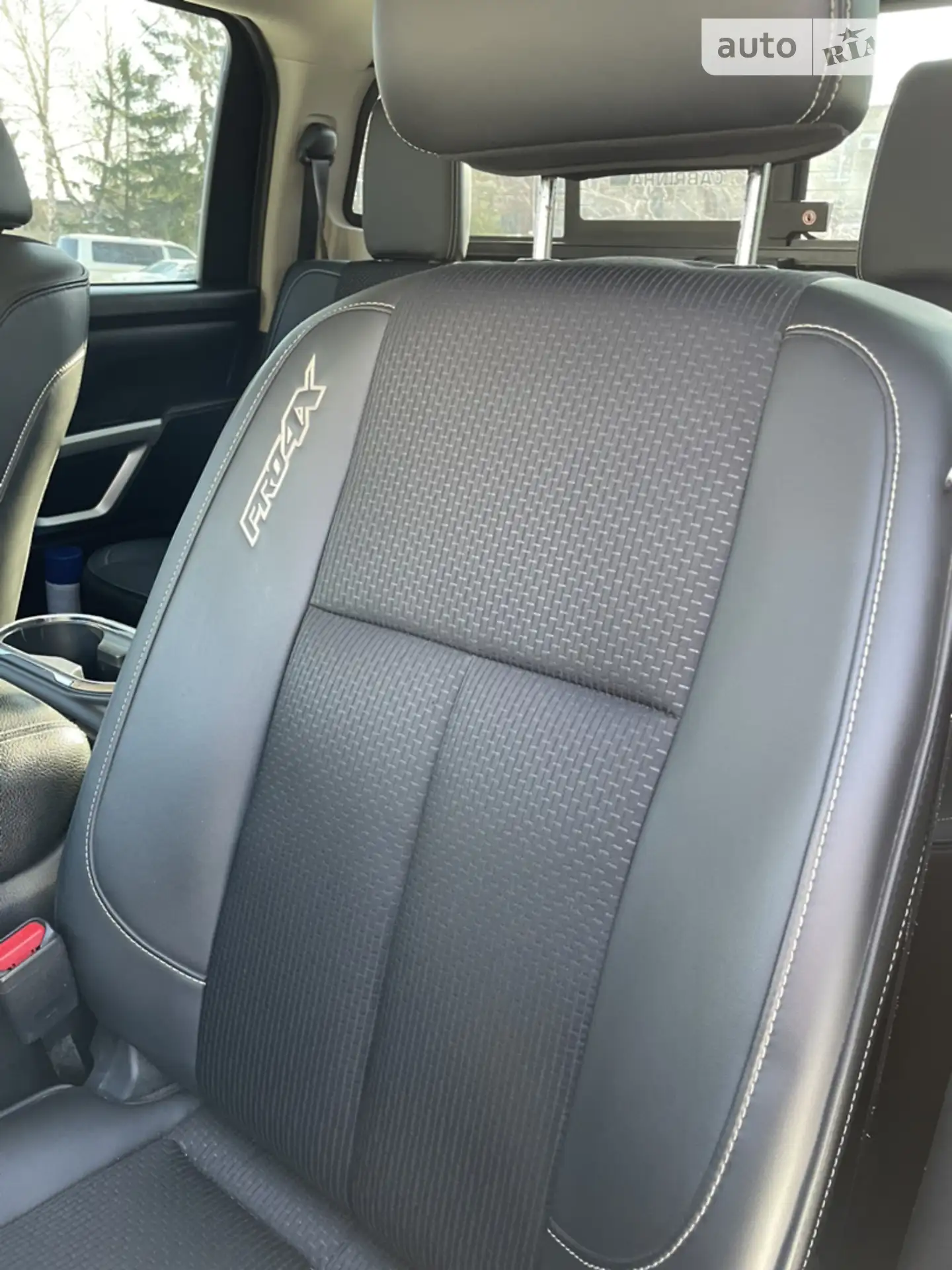 2017 Nissan Titan - мініатюра 34