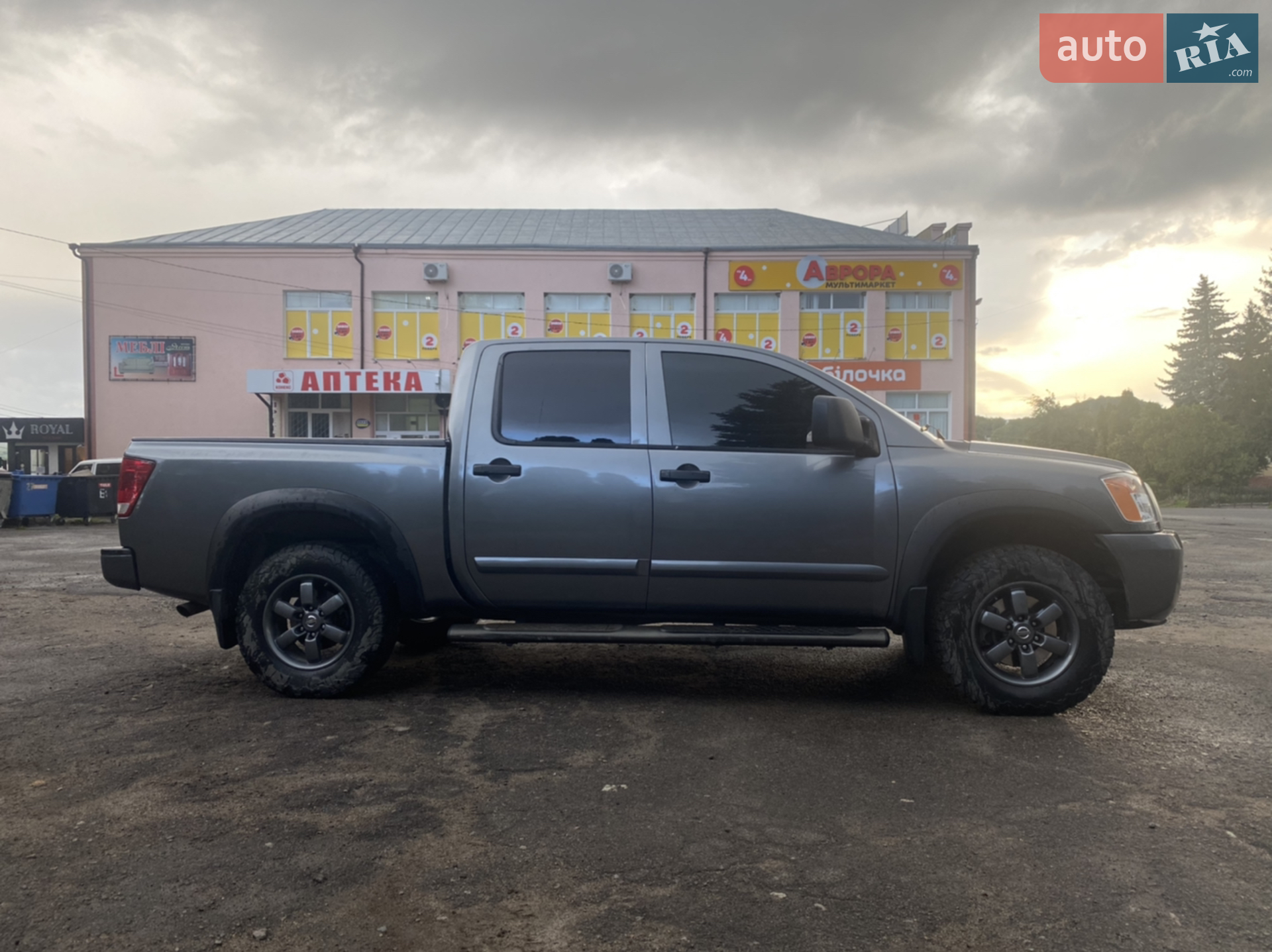 2014 Nissan Titan - мініатюра 3