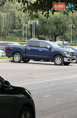 Грузопассажирский фургон Nissan Titan 2018 в Киеве