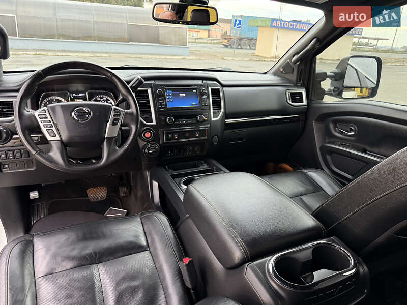 Грузовой фургон Nissan Titan 2018 в Киеве