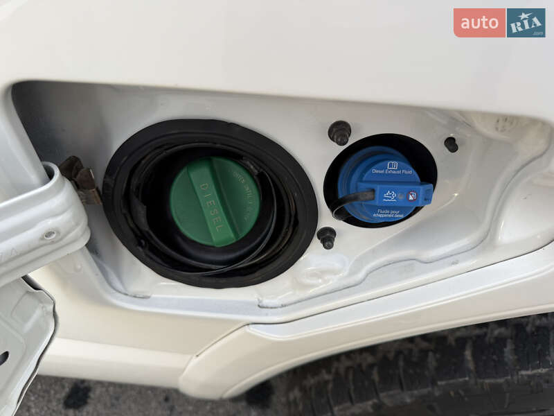 Грузовой фургон Nissan Titan 2018 в Киеве